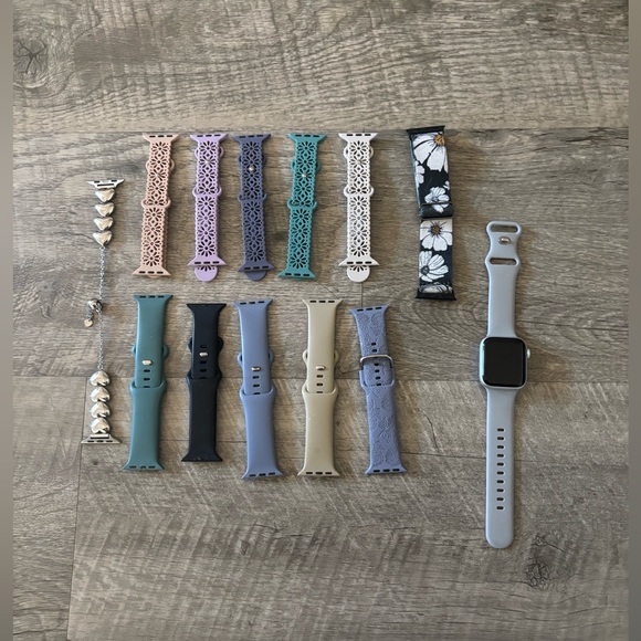 APPLE WATCH SE 1st GEN (2020) - Picture 2 of 6